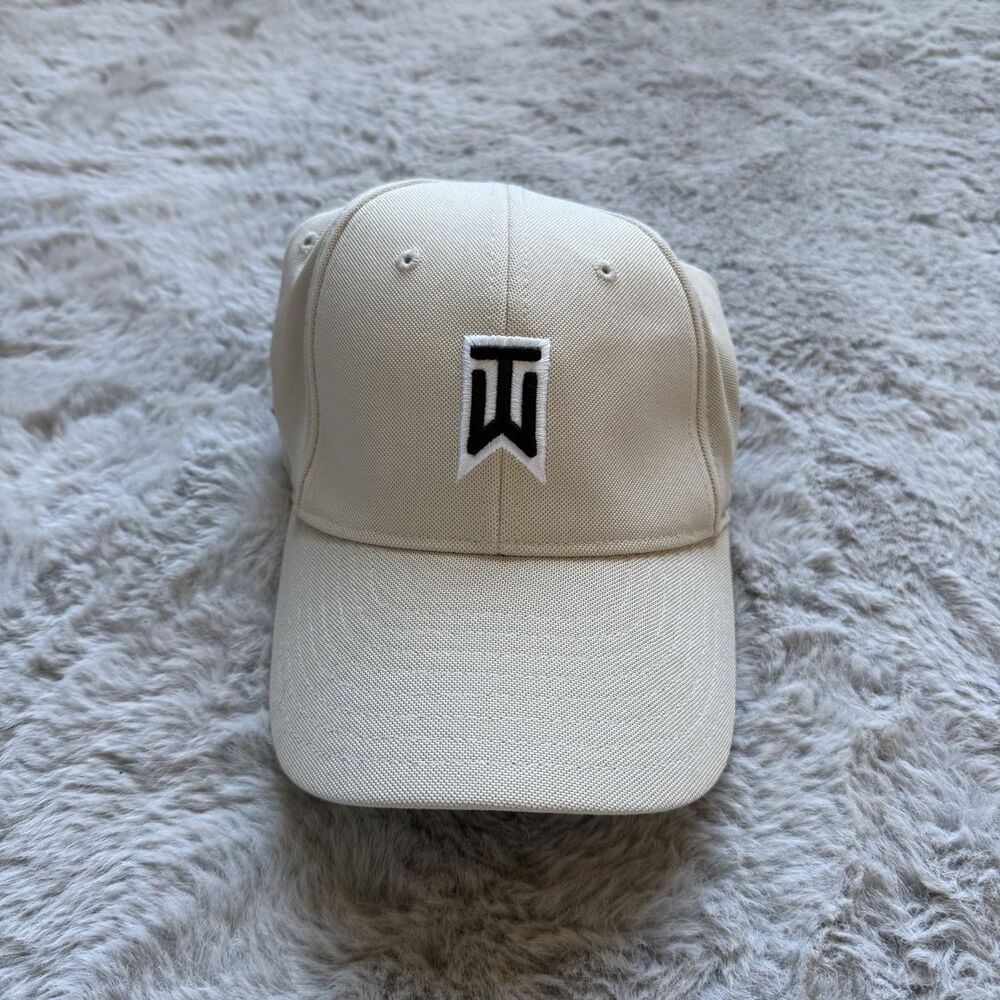 TIGER WOODS COLLECTION NIKE VR ONE GOLF HAT